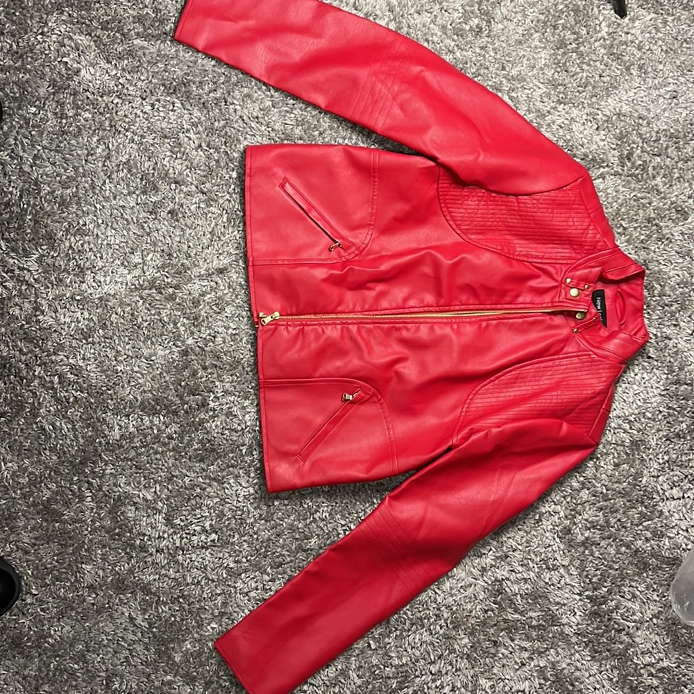 Red jacket - Picture 3 of 3